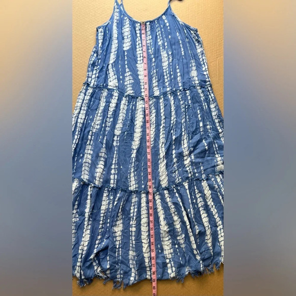 Blue Island light weight midi dress size Medium blue and white - Picture 6 of 7